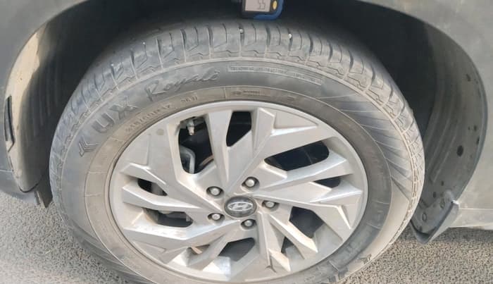 2022 Hyundai Creta SX 1.5 PETROL, Petrol, Manual, 31,453 km, tyre