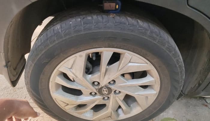 2022 Hyundai Creta SX 1.5 PETROL, Petrol, Manual, 31,453 km, tyre