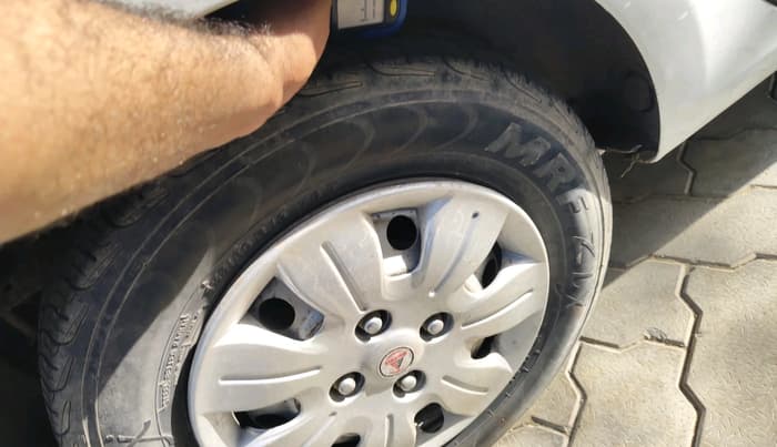 2011 Hyundai i10 ERA 1.1, Petrol, Manual, 66,349 km, tyre