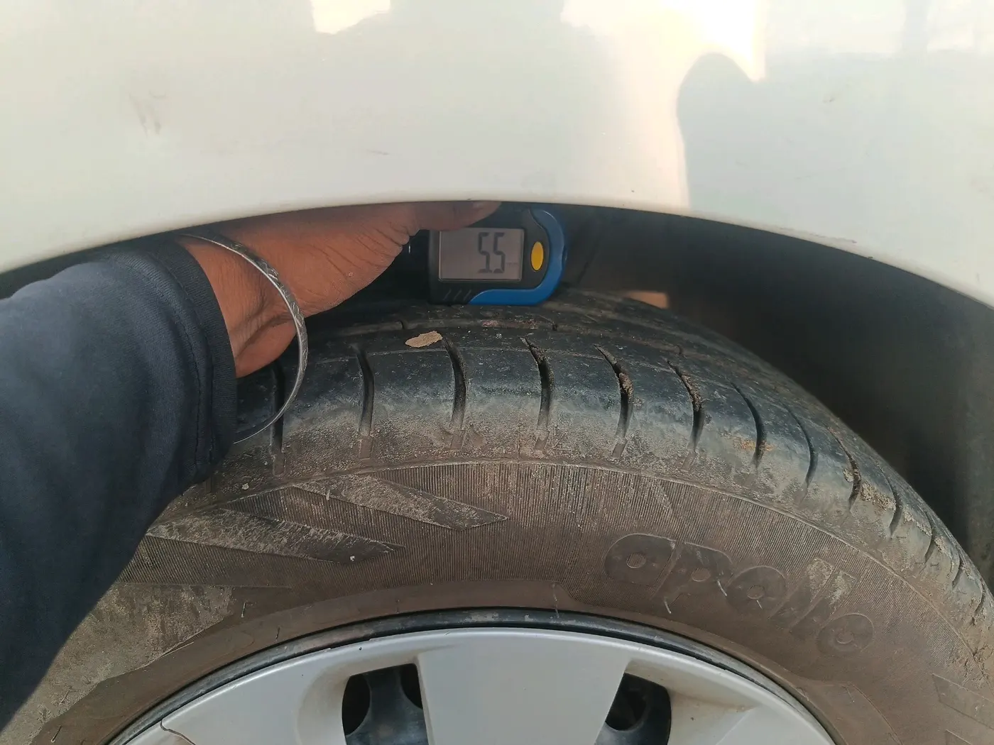 2018 Maruti Baleno DELTA PETROL 1.2, CNG, Manual, 1,19,000 km, tyre