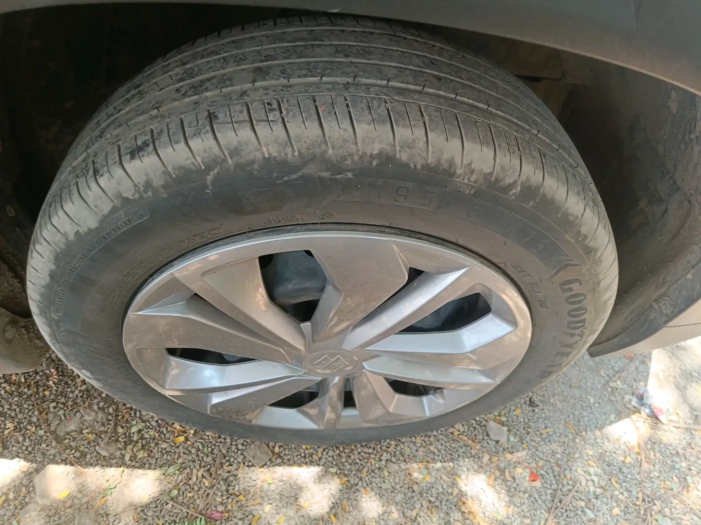 2023 Maruti FRONX DELTA CNG 1.2 MT, CNG, Manual, 28,967 km, tyre