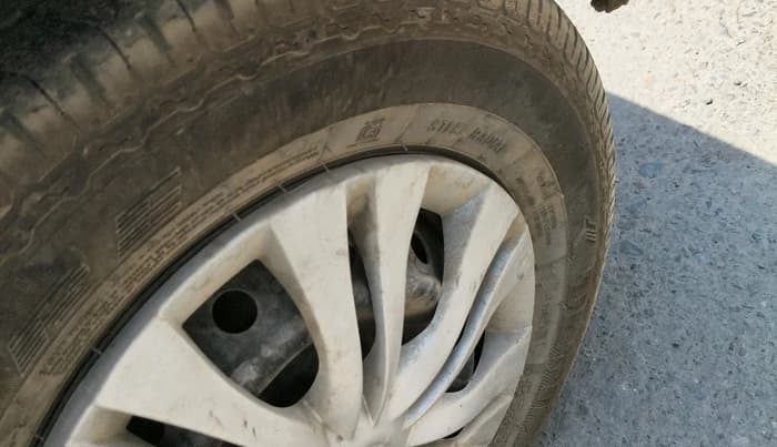2015 Maruti Alto 800 LXI, Petrol, Manual, 56,021 km, tyre