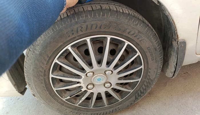 2013 Maruti Wagon R 1.0 VXI, Petrol, Manual, 1,11,053 km, tyre