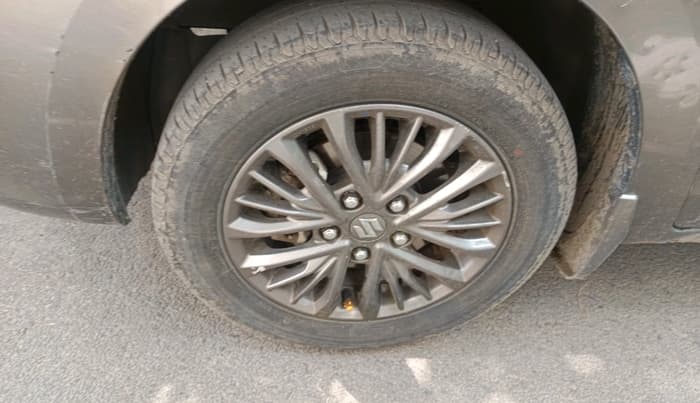 2020 Maruti Ertiga ZXI+ SHVS, Petrol, Manual, 80,421 km, tyre
