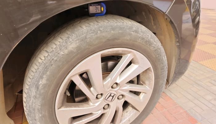 2016 Honda Jazz 1.2L I-VTEC V AT, Petrol, Automatic, 63,597 km, tyre