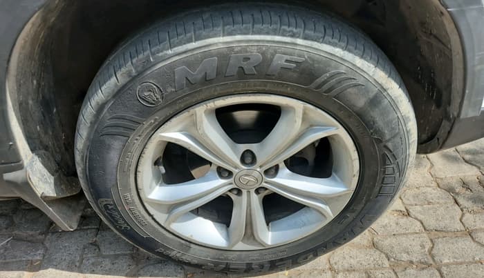 2019 Tata Harrier XZ 2.0L, Diesel, Manual, 92,607 km, tyre