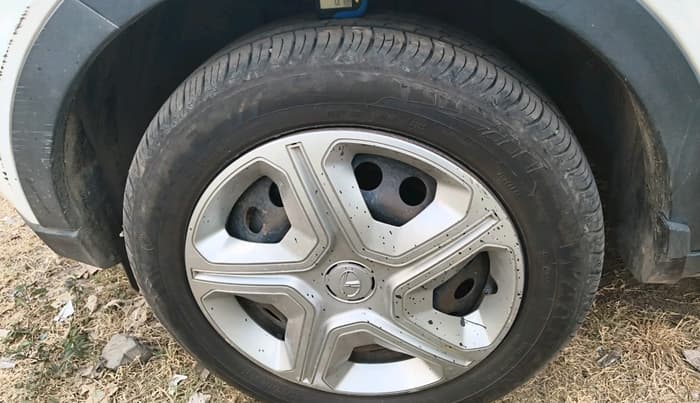 2021 Tata NEXON XMA PETROL, Petrol, Automatic, 34,760 km, tyre