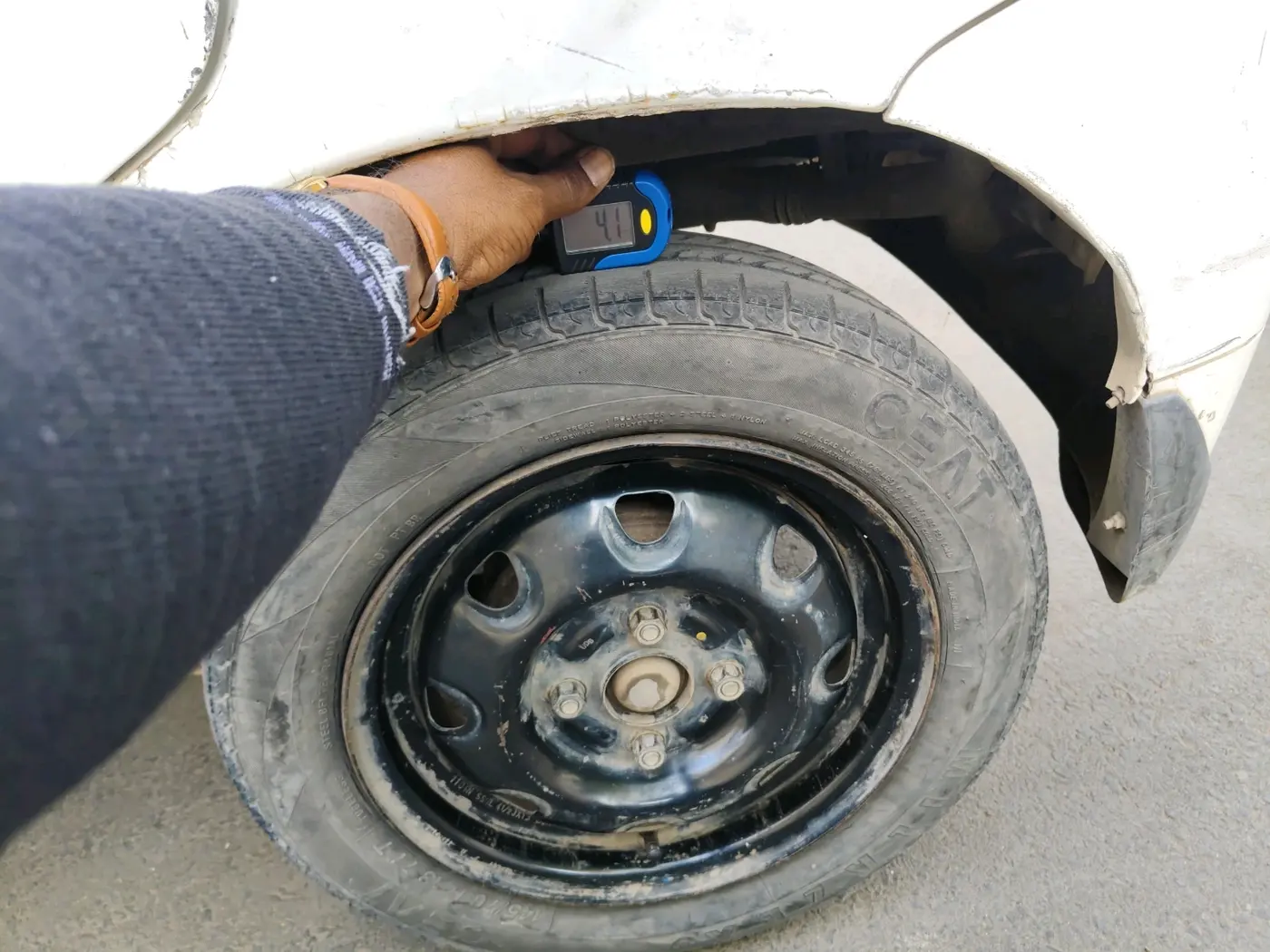 2011 Maruti Alto K10 VXI, CNG, Manual, 77,798 km, tyre