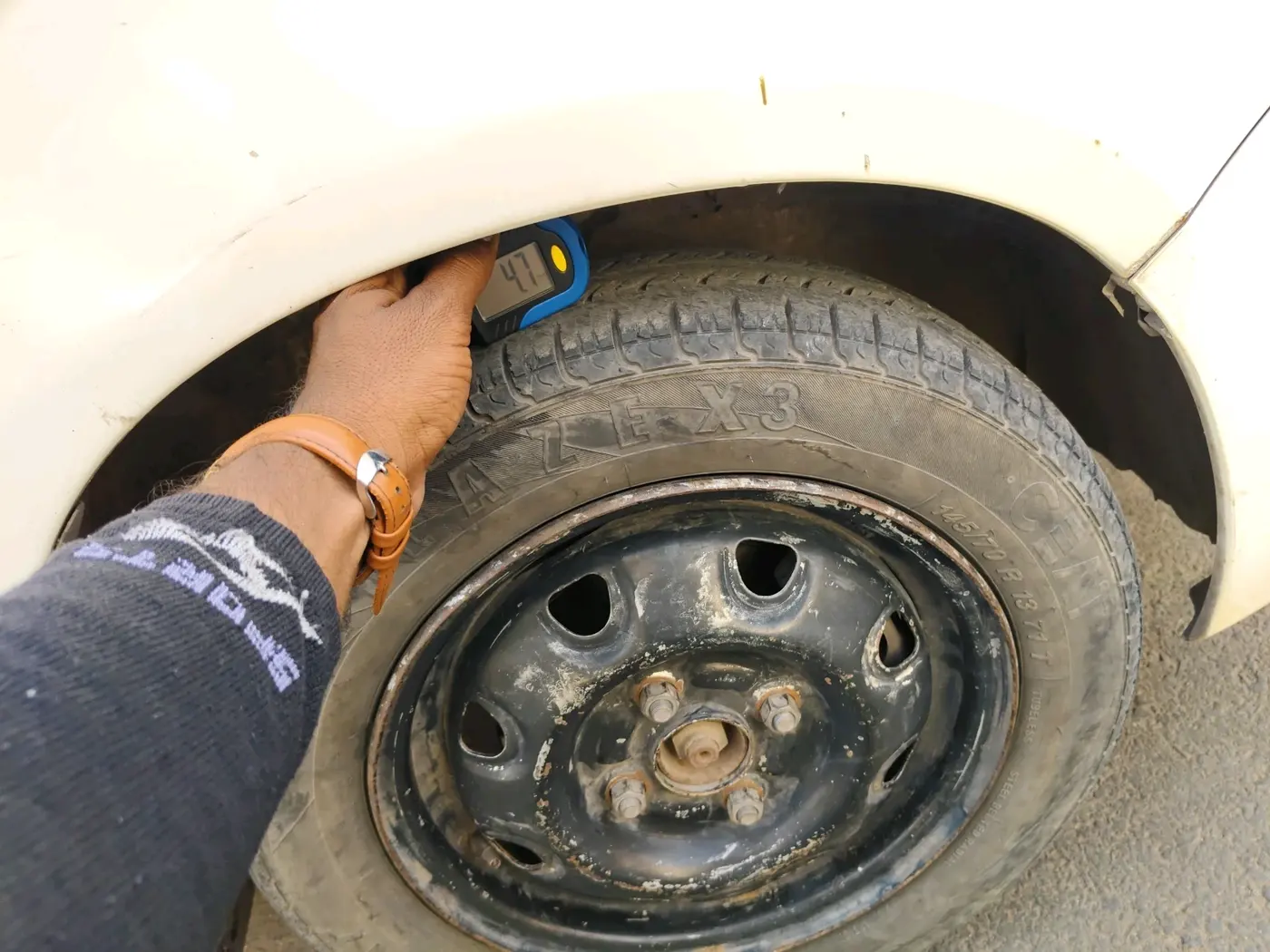 2011 Maruti Alto K10 VXI, CNG, Manual, 77,798 km, tyre