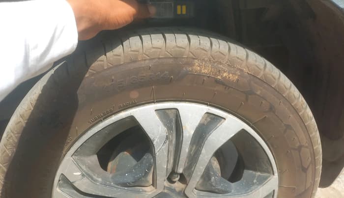 2022 Tata Tiago XT CNG, CNG, Manual, 86,075 km, tyre
