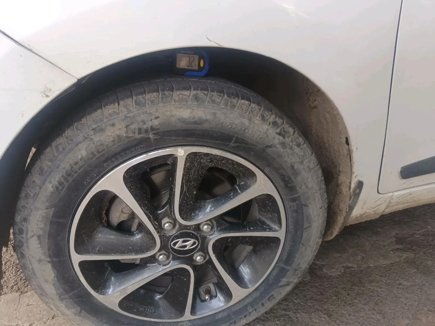 2018 Hyundai Grand i10 ASTA 1.2 KAPPA VTVT, CNG, Manual, 73,666 km, tyre