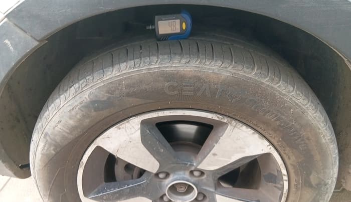 2017 Tata NEXON XZ PLUS DIESEL, Diesel, Manual, 1,08,808 km, tyre