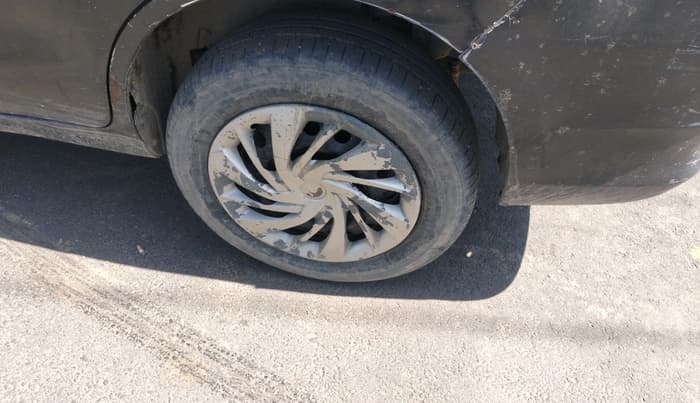2017 Maruti Ertiga VXI CNG, CNG, Manual, 1,19,696 km, tyre