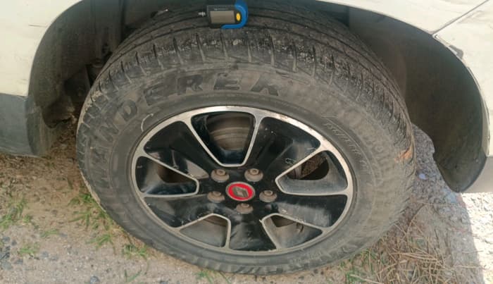 2018 Renault Duster RXS CVT, Petrol, Automatic, 1,14,258 km, tyre