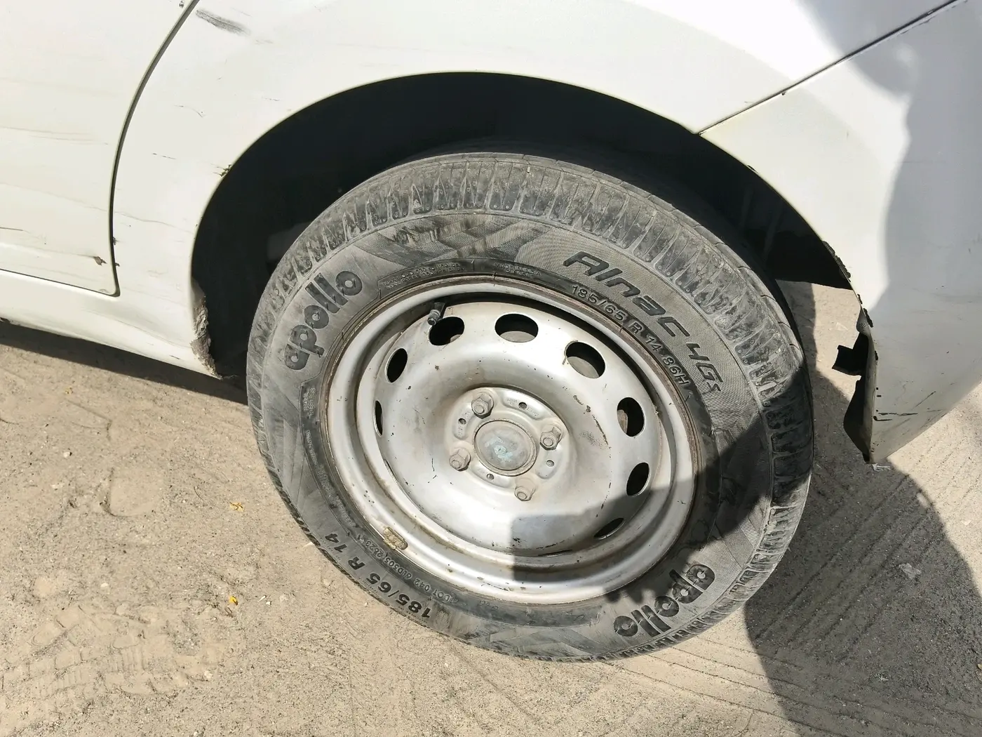 2014 Tata Indica Vista LX TDI, Diesel, Manual, 1,46,451 km, tyre