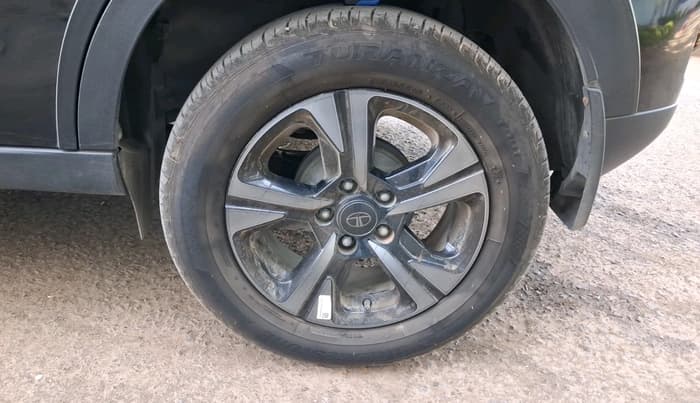 2024 Tata NEXON Fearless Plus S 1.2 Revotron 7DCA Dark Edition, Petrol, Automatic, 14,698 km, tyre