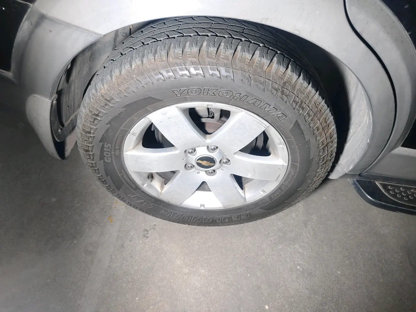 2010 Chevrolet Captiva LTZ AWD AT, Diesel, Automatic, 1,18,715 km, tyre