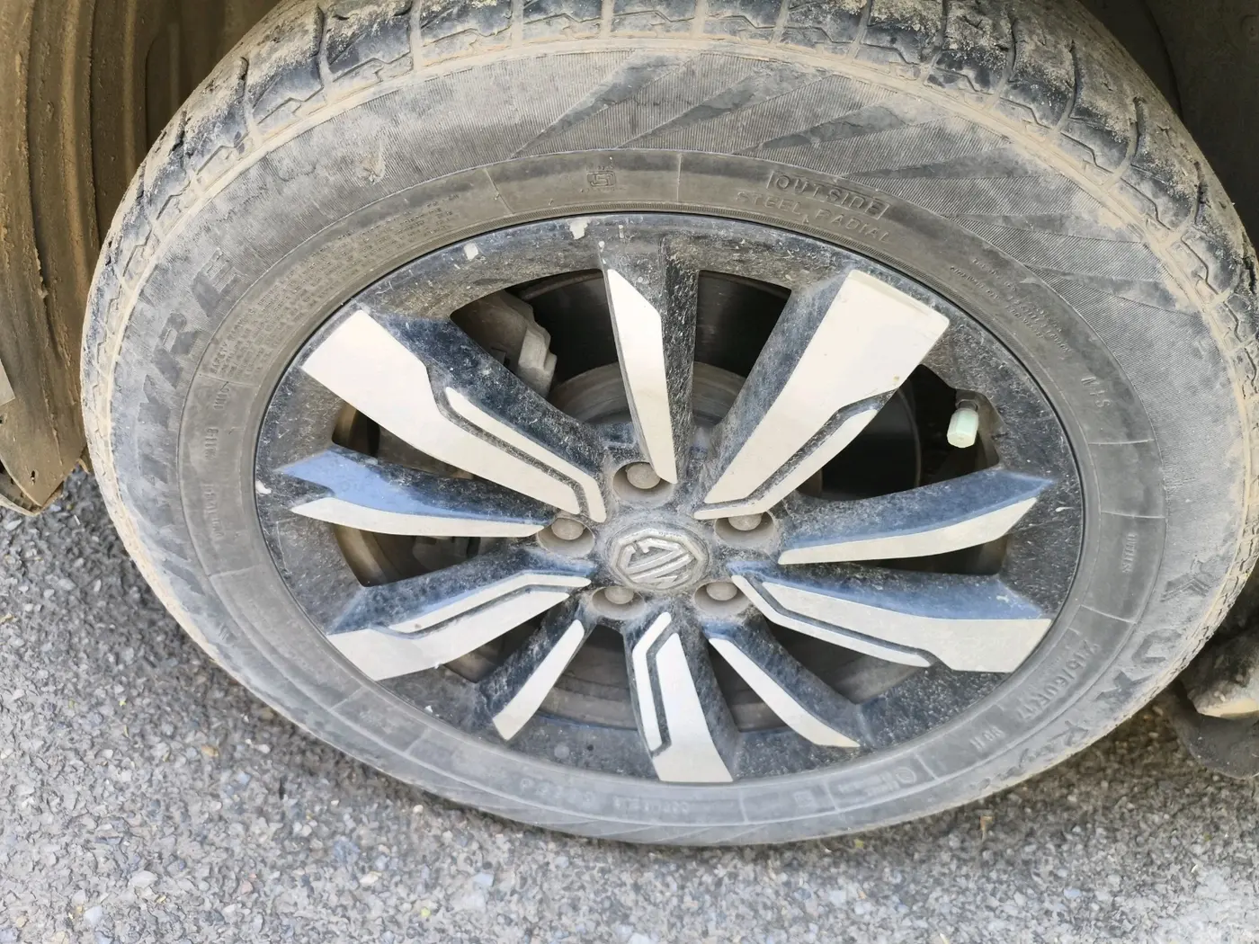 2019 MG HECTOR SHARP 2.0 DIESEL, Diesel, Manual, 2,24,313 km, tyre