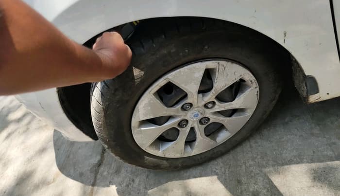 2017 Hyundai Grand i10 MAGNA 1.2 KAPPA VTVT, CNG, Manual, 29,318 km, tyre