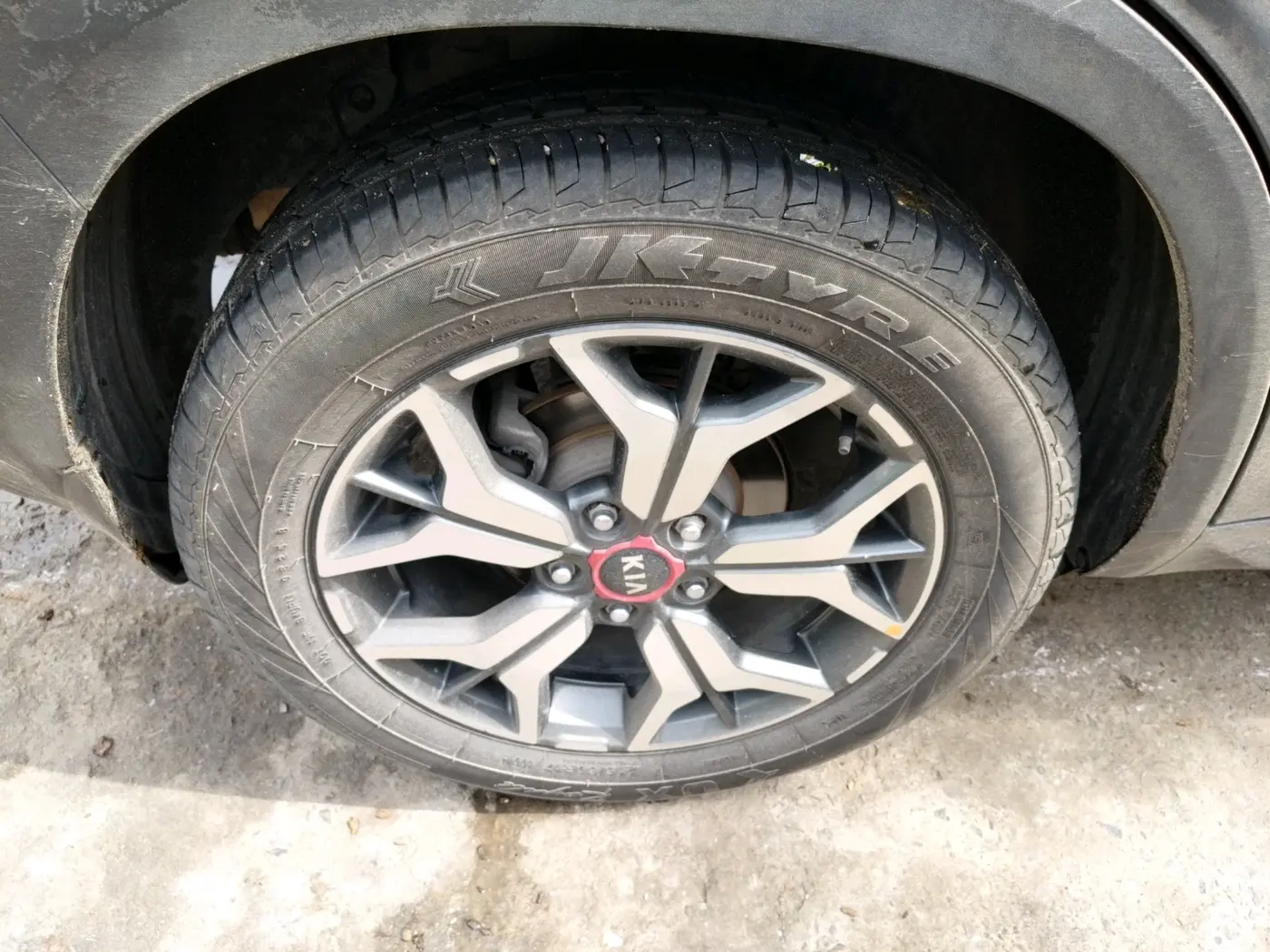 2020 KIA SELTOS GTX PLUS AT 1.5 DIESEL, Diesel, Automatic, 2,10,956 km, tyre