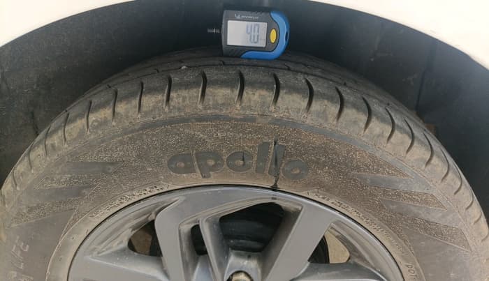 2022 Hyundai GRAND I10 NIOS SPORTZ AMT 1.2 KAPPA VTVT, Petrol, Automatic, 69,549 km, tyre