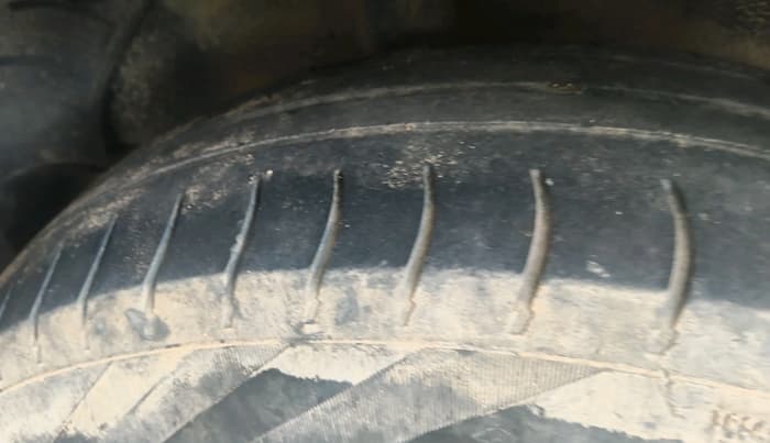 2014 Maruti Ritz VDI, Diesel, Manual, 1,75,137 km, tyre