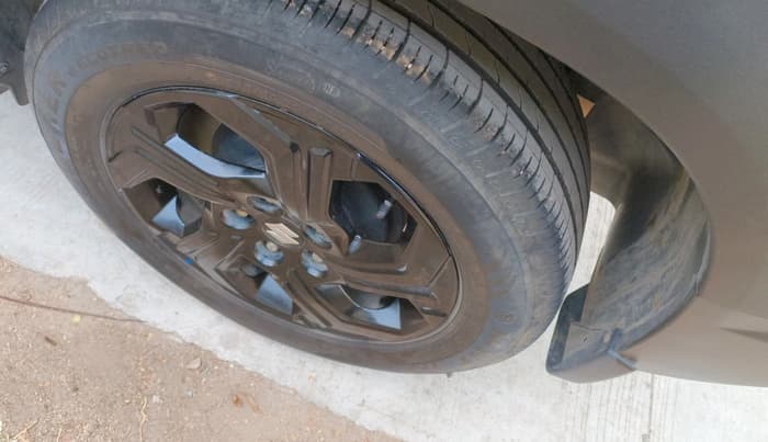 2024 Maruti BREZZA ZXI SMART HYBRID , Petrol, Manual, 30,010 km, tyre