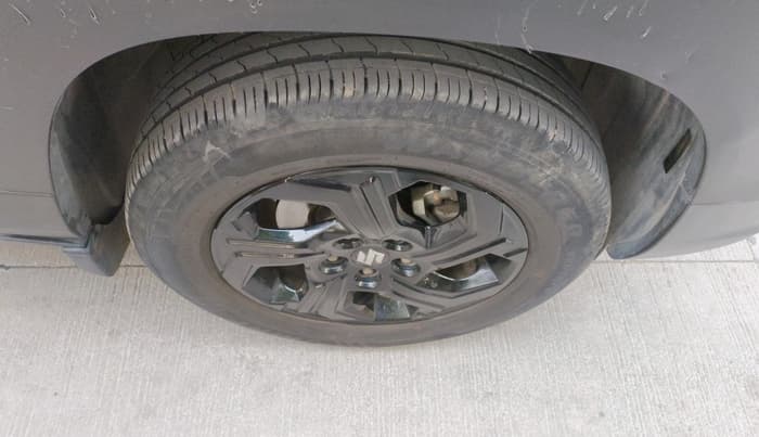 2024 Maruti BREZZA ZXI SMART HYBRID , Petrol, Manual, 30,010 km, tyre