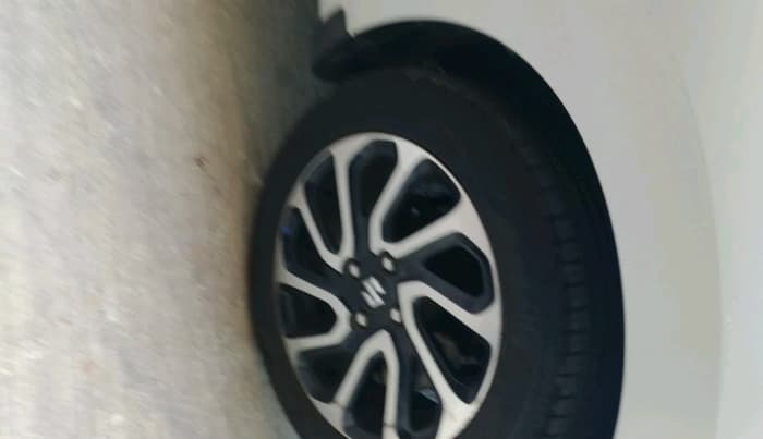 2023 Maruti Baleno ALPHA 1.2 AGS, Petrol, Automatic, 35,297 km, tyre