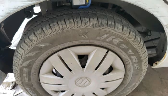 2015 Maruti Alto 800 LXI, CNG, Manual, 94,271 km, tyre