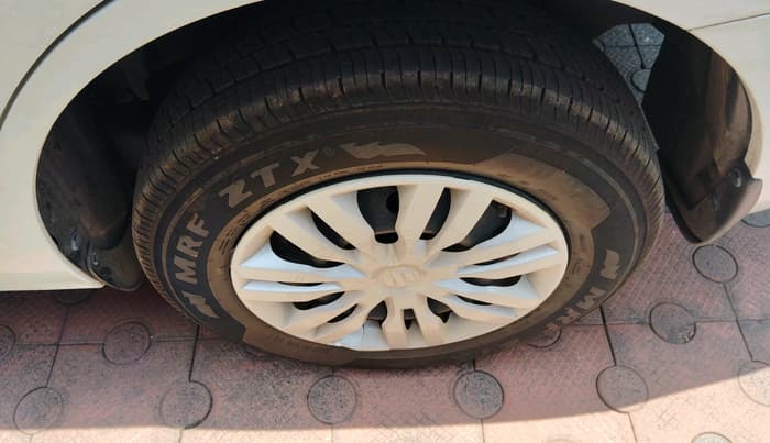 2019 Maruti Dzire VXI, Petrol, Manual, 36,993 km, tyre