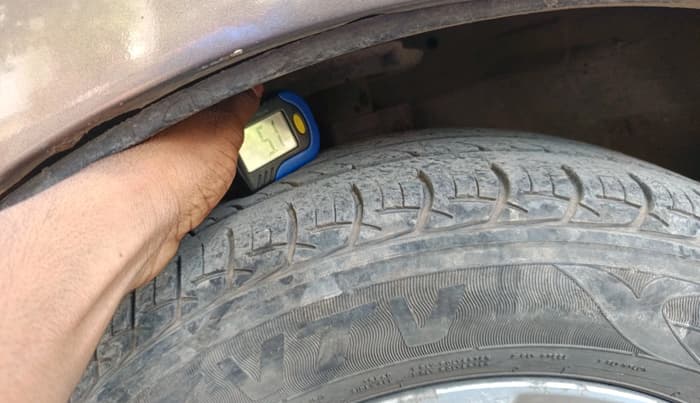 2012 Maruti Ertiga ZXI, Petrol, Manual, 93,638 km, tyre