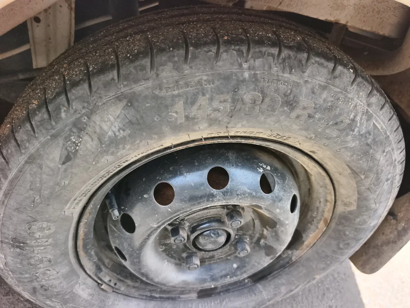 2012 Maruti Alto LXI, Petrol, Manual, 2,42,301 km, tyre
