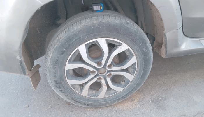 2016 Nissan Terrano XL O (D), Diesel, Manual, 90,278 km, tyre