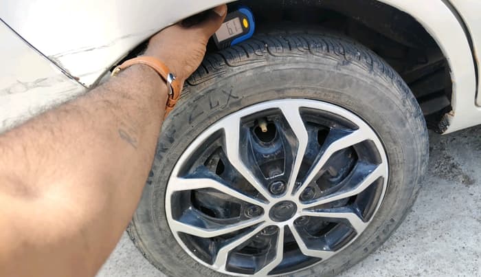 2018 Maruti Alto K10 VXI, Petrol, Manual, 94,990 km, tyre