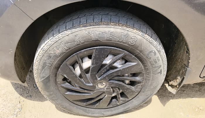 2019 Hyundai NEW SANTRO MAGNA, Petrol, Manual, 96,981 km, tyre