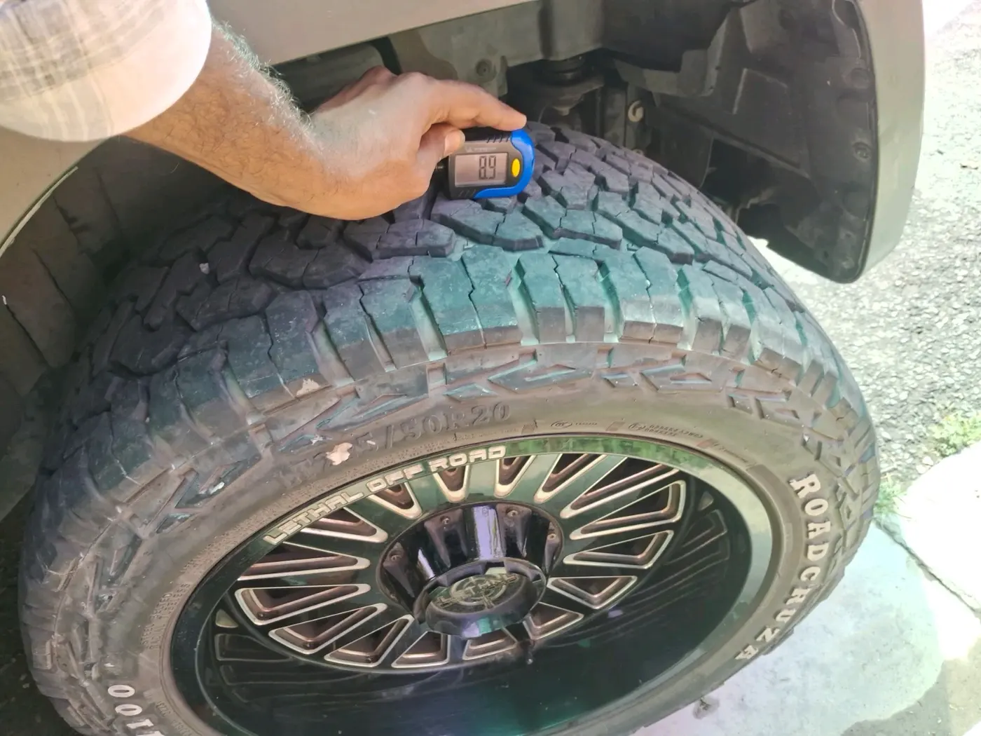 2022 Mahindra Thar LX PETROL HT 4WD AT, Petrol, Automatic, 63,698 km, tyre