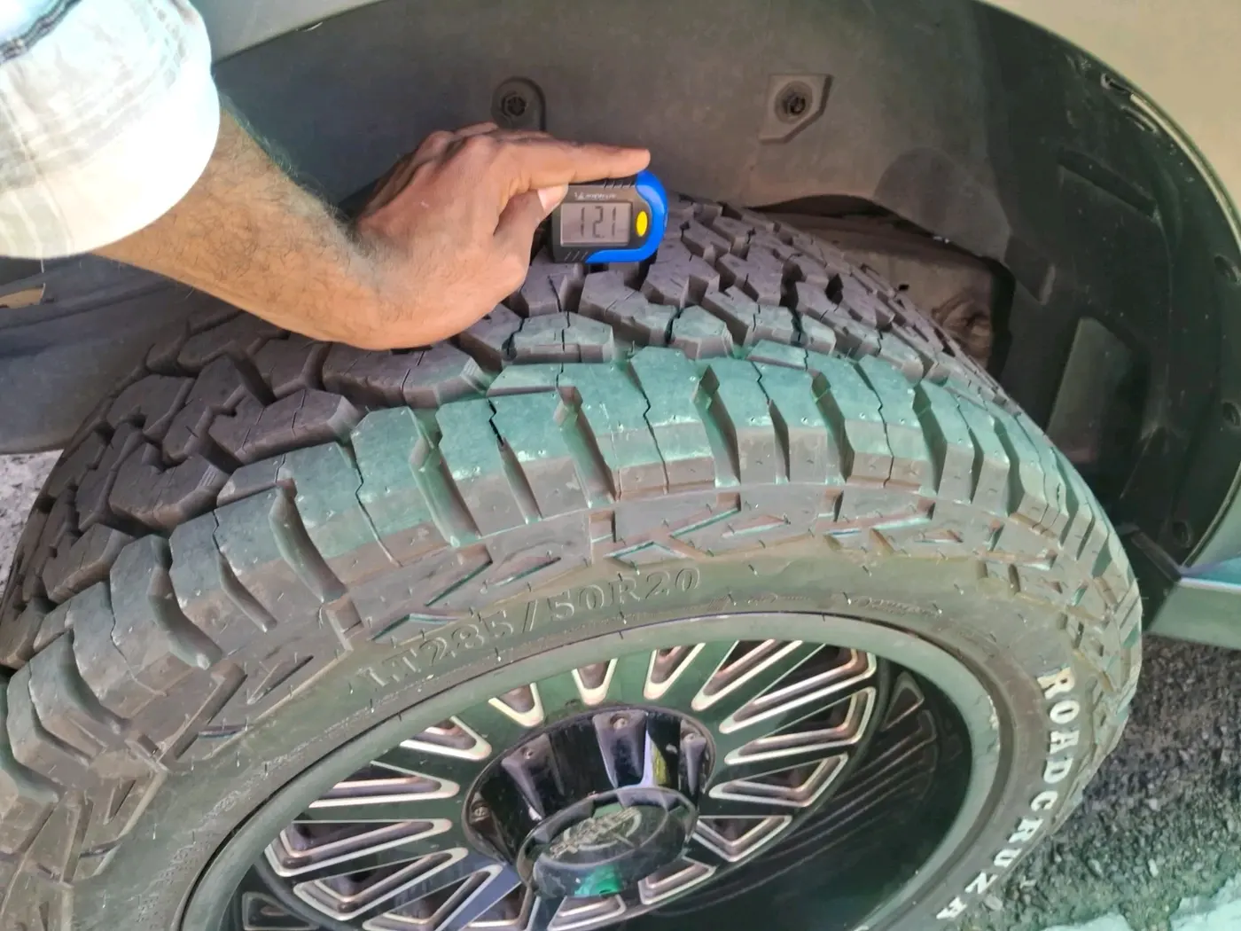 2022 Mahindra Thar LX PETROL HT 4WD AT, Petrol, Automatic, 63,698 km, tyre