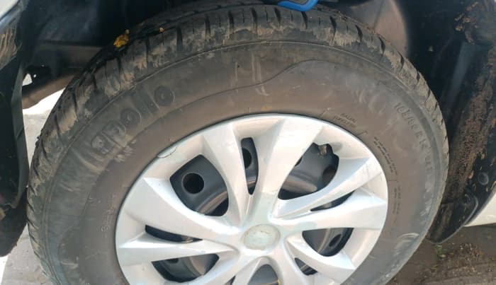 2021 Maruti Swift VXI, Petrol, Manual, 28,962 km, tyre