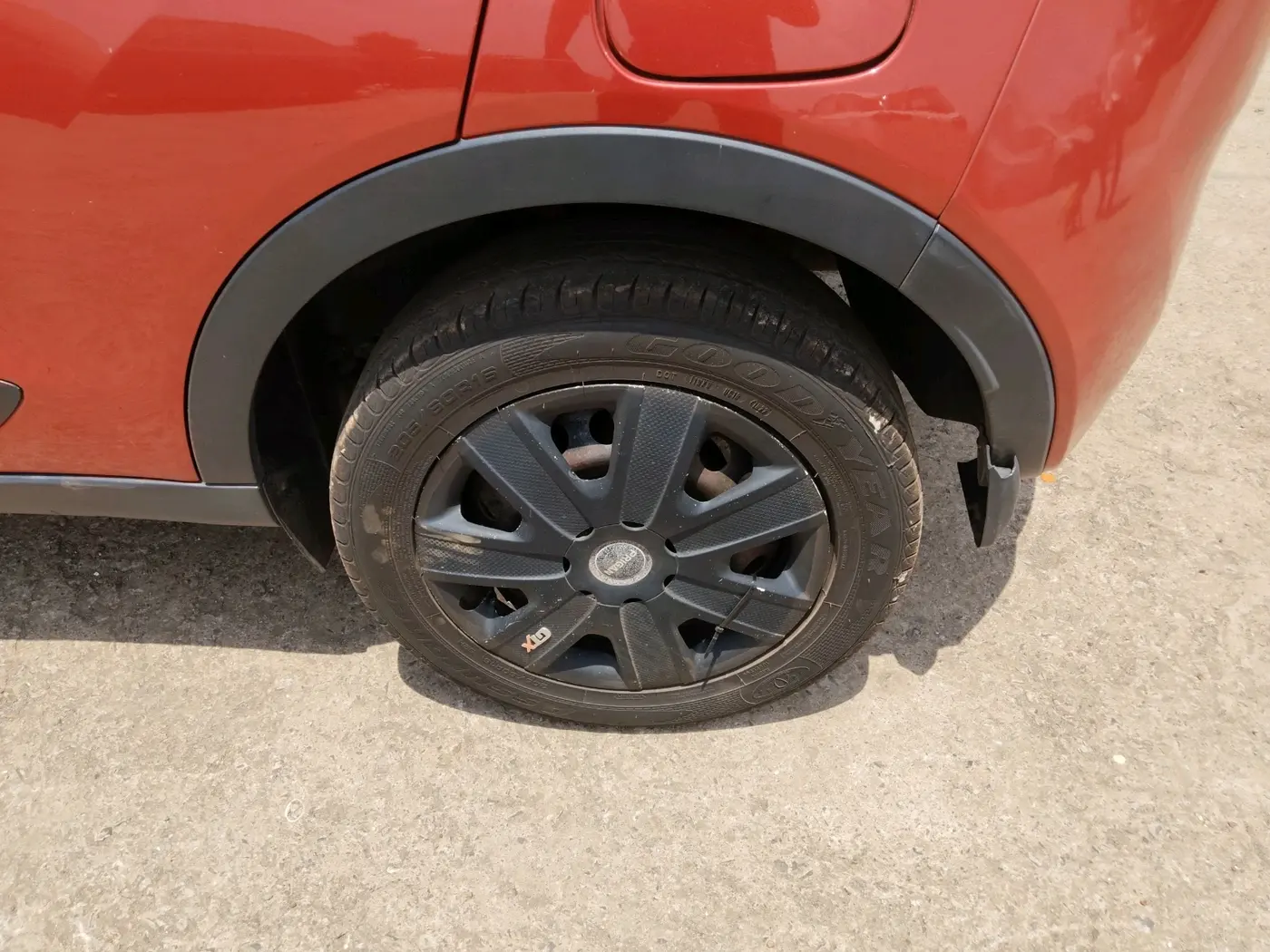 2017 Tata NEXON XM PETROL, Petrol, Manual, 90,490 km, tyre