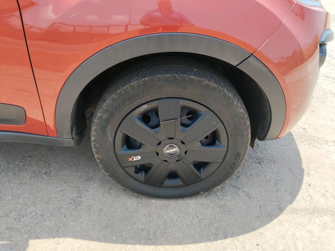 2017 Tata NEXON XM PETROL, Petrol, Manual, 90,490 km, tyre