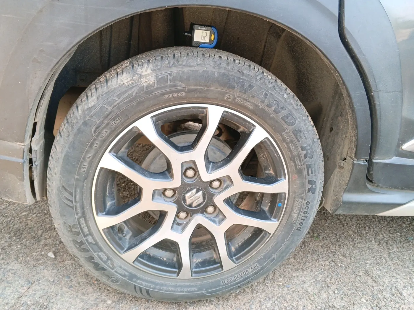 2022 Maruti XL6 ZETA MT, Petrol, Manual, 1,03,551 km, tyre