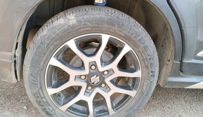 2022 Maruti XL6 ZETA MT, Petrol, Manual, 1,03,551 km, tyre