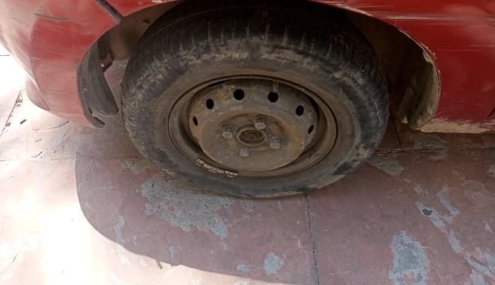 2013 Maruti Alto 800 LXI, Petrol, Manual, 68,096 km, tyre