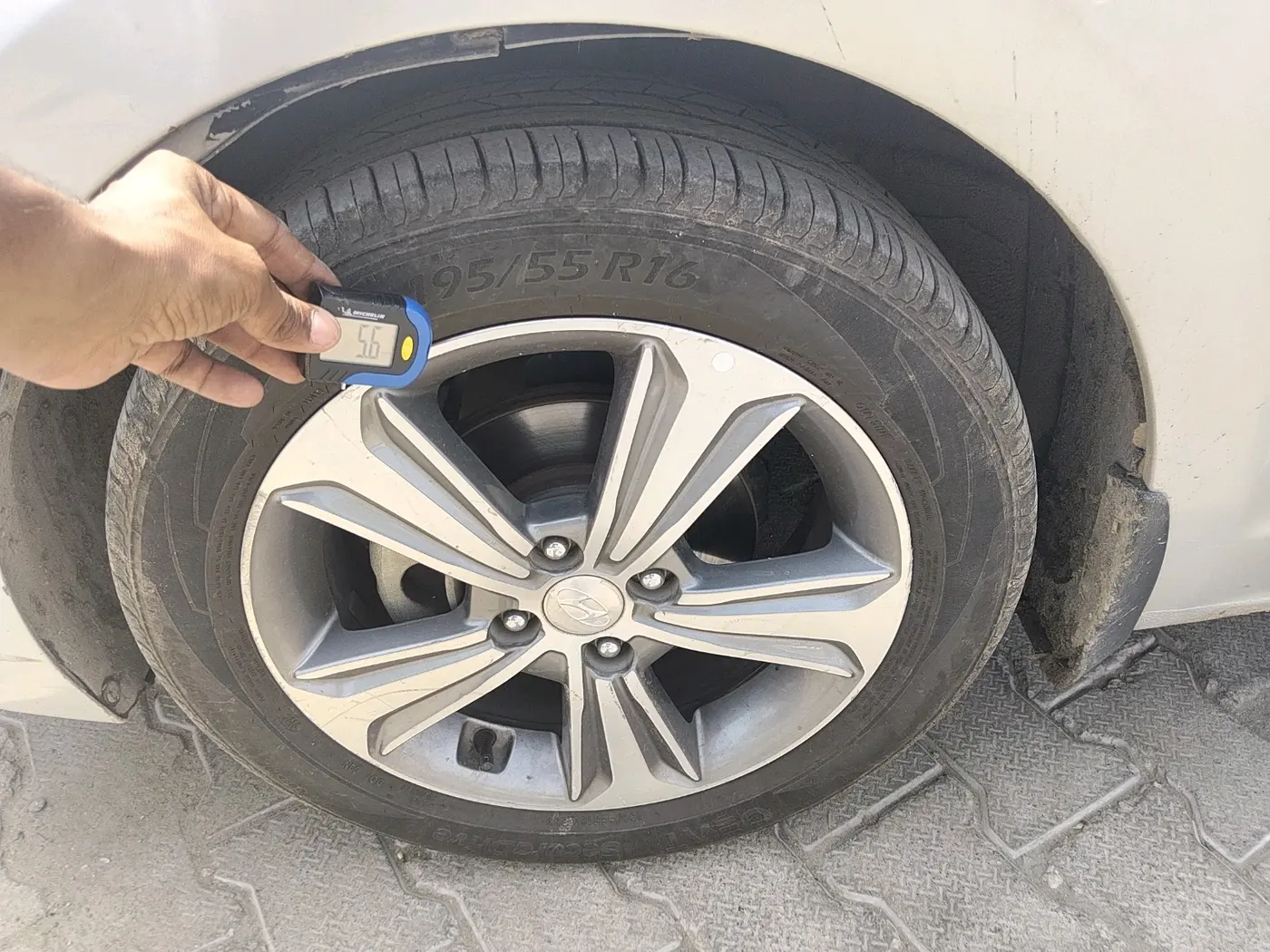 2018 Hyundai Verna 1.6 VTVT SX (O) AT, Petrol, Automatic, 87,657 km, tyre