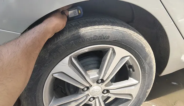 2018 Hyundai Verna 1.6 VTVT SX (O) AT, Petrol, Automatic, 87,657 km, tyre