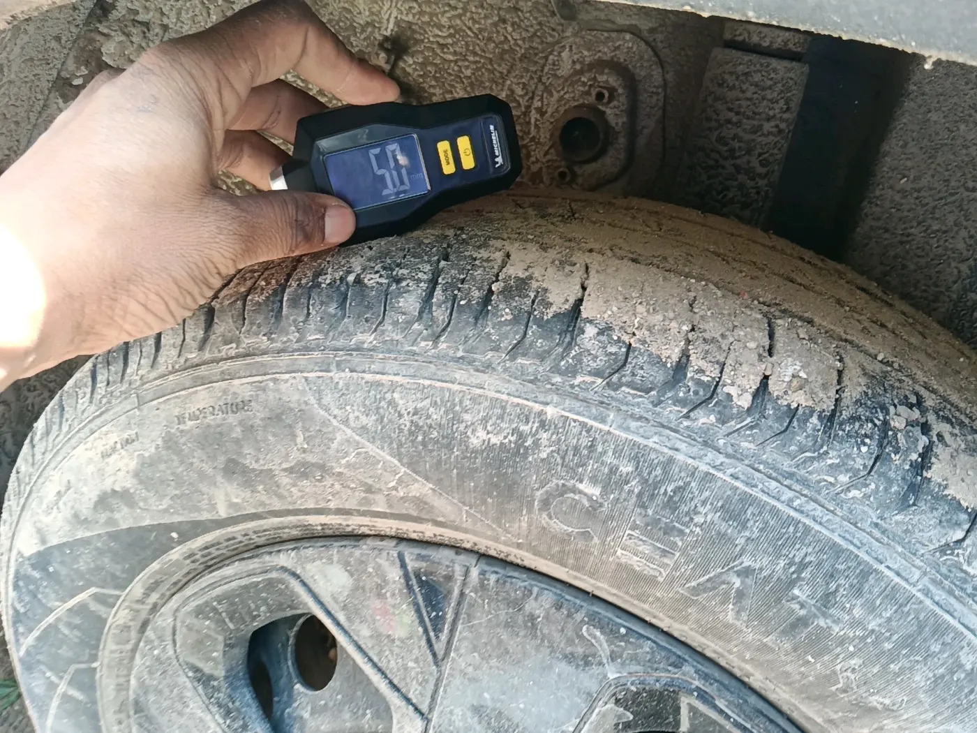 2023 Tata PUNCH PURE MT, CNG, Manual, 42,368 km, tyre