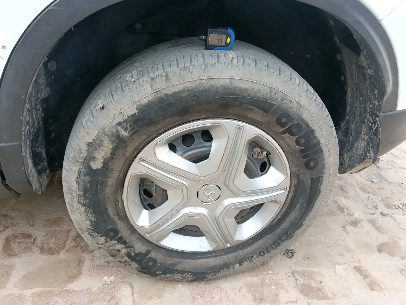 2020 Tata Harrier XM 2.0L KRYOTEC, Diesel, Manual, 46,037 km, tyre