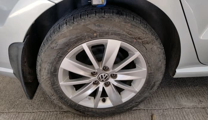 2017 Volkswagen Ameo HIGHLINE1.5L, Diesel, Manual, 65,764 km, tyre