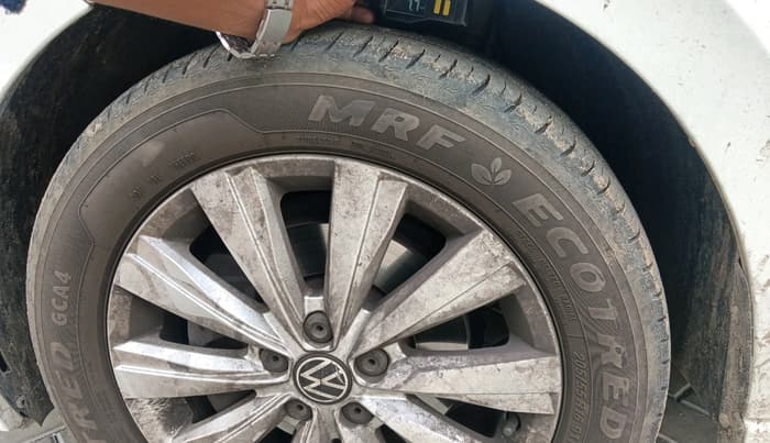 2022 Volkswagen VIRTUS HIGHLINE TSI 1.0 MT, Petrol, Manual, 43,086 km, tyre